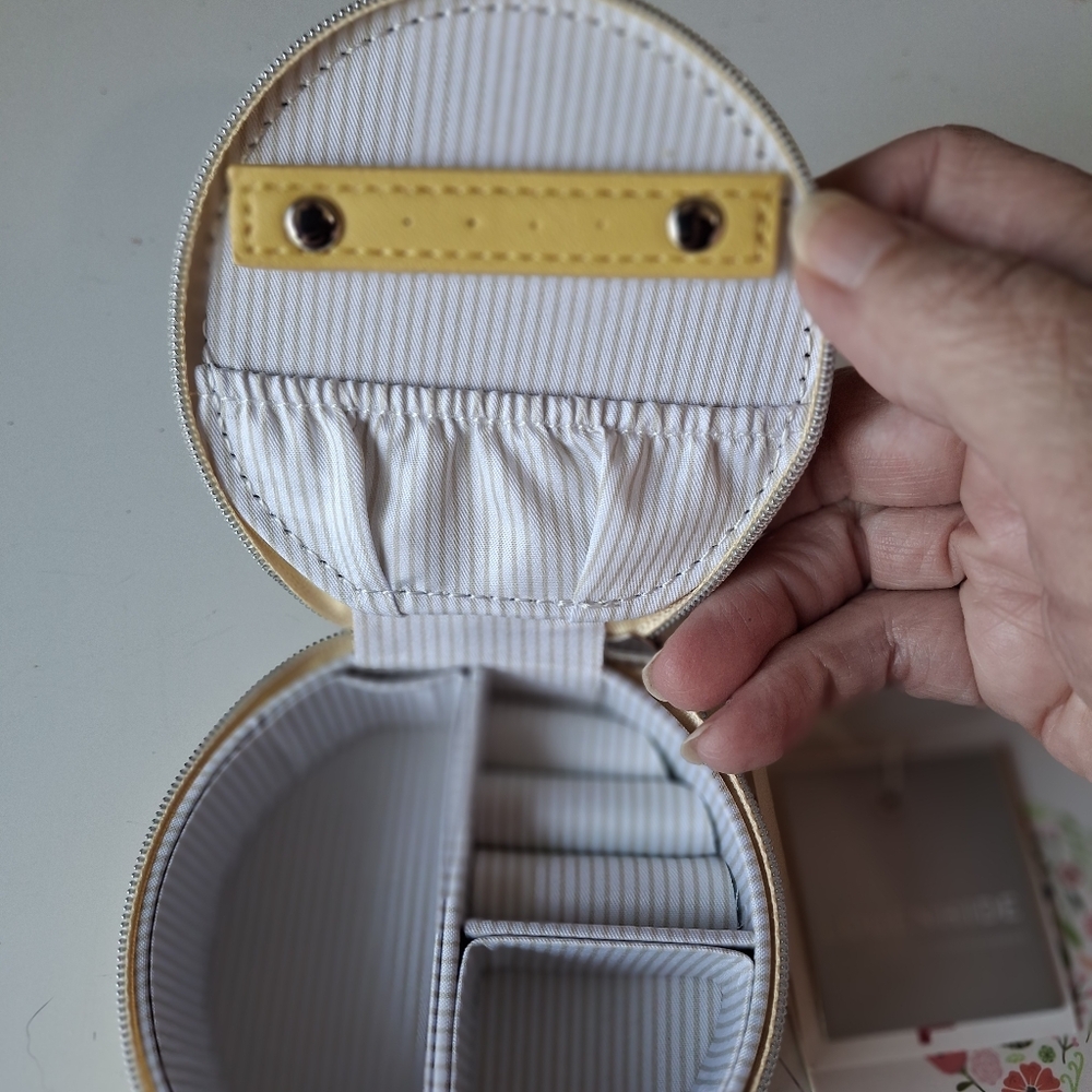 Louenhide Travel Jewelry Case-Yellow - Picture 2 of 3